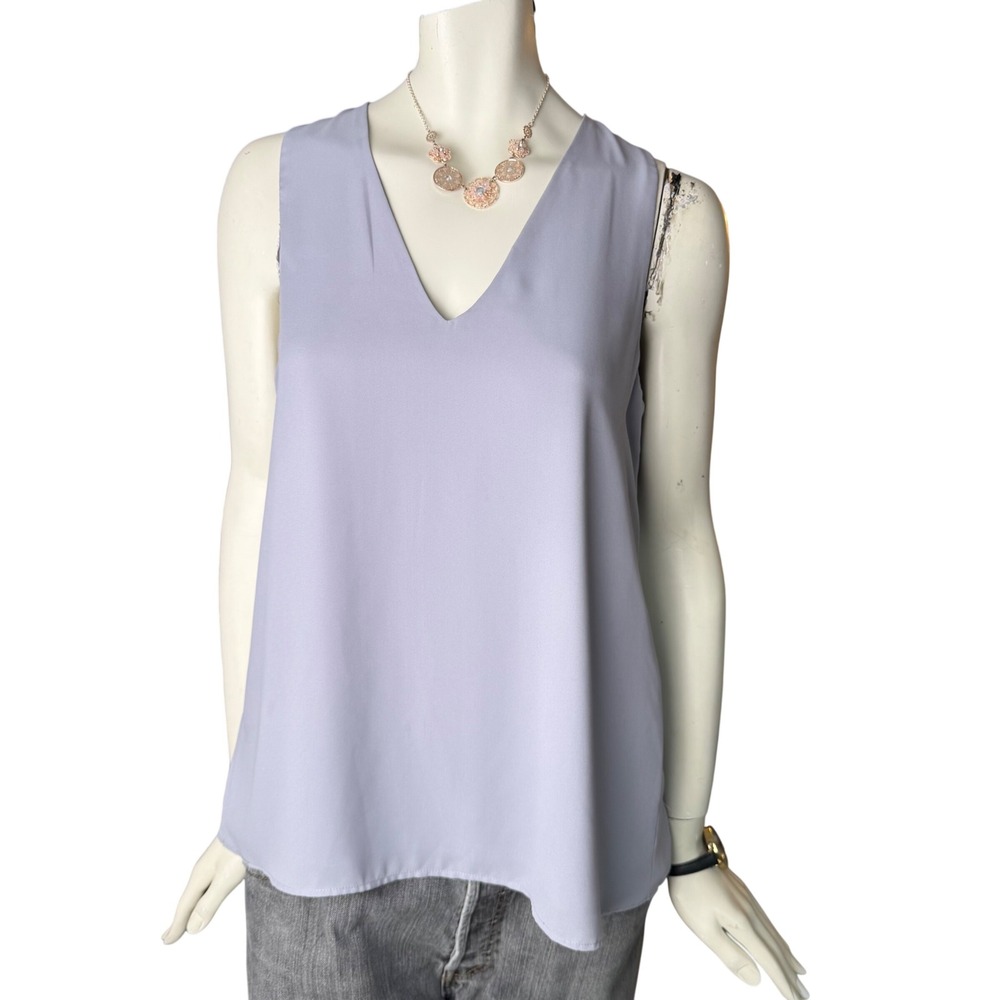 Aritzia Babaton V-Neck Sleeveless Blouse Split Back Lavender Grey Quiet Luxury L